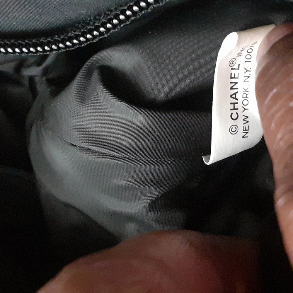 Chanel Black Parfums Cosmetics Pouch - Picture 3 of 6